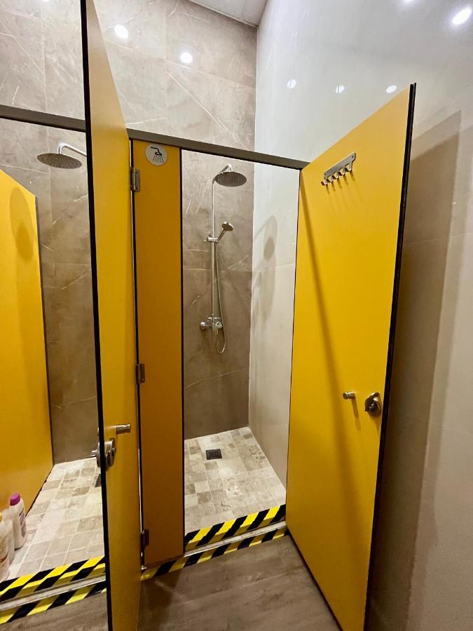 Velvet Hostel Мадрид Экстерьер фото