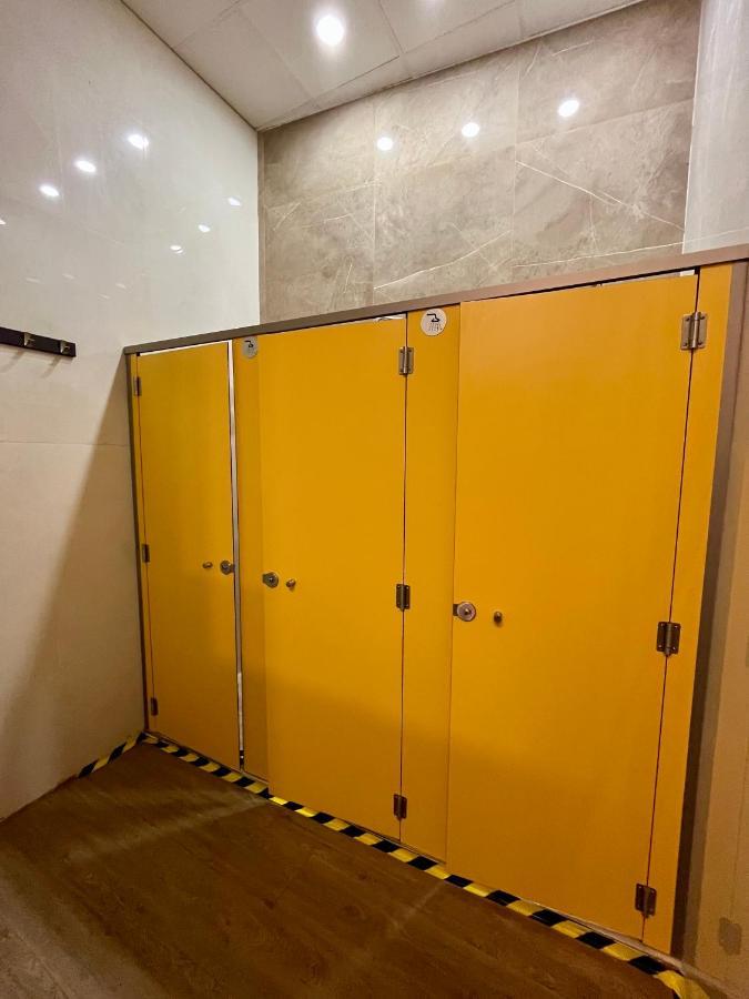 Velvet Hostel Мадрид Экстерьер фото