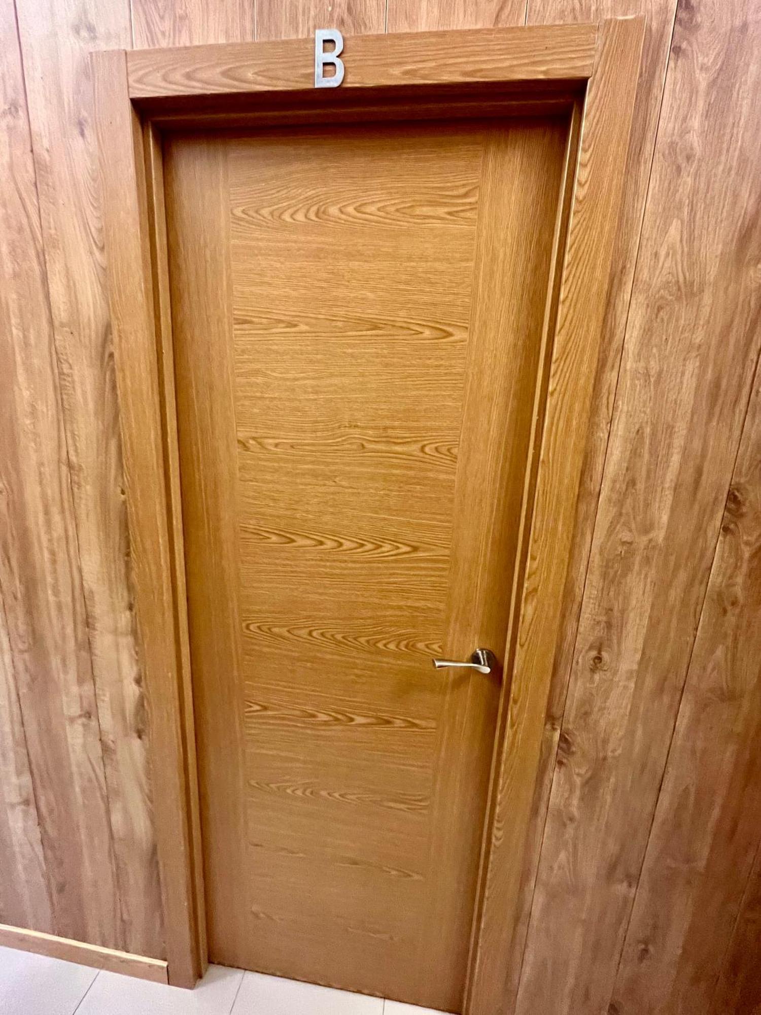 Velvet Hostel Мадрид Экстерьер фото